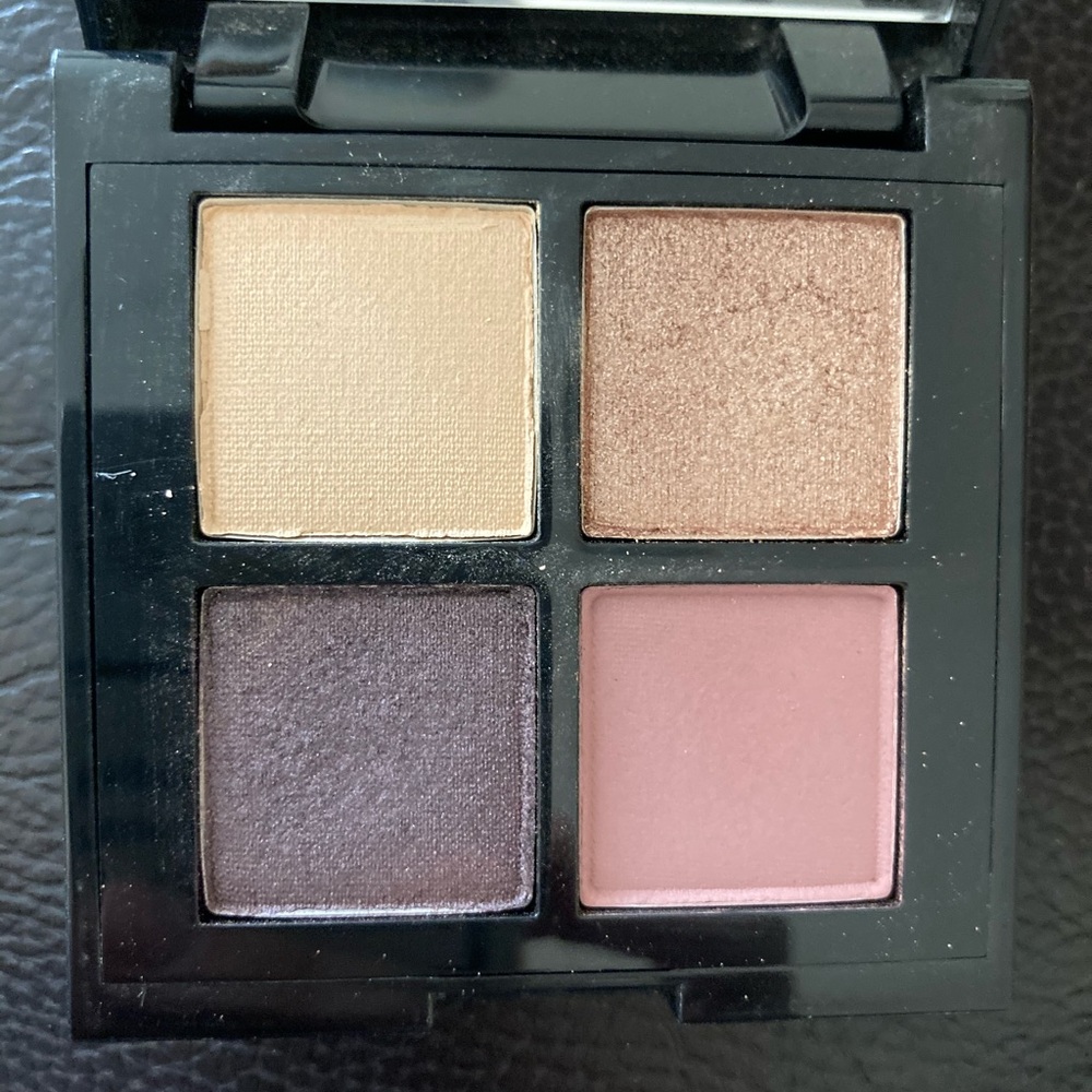 Lancôme eye shadow quad palette in “love charm”